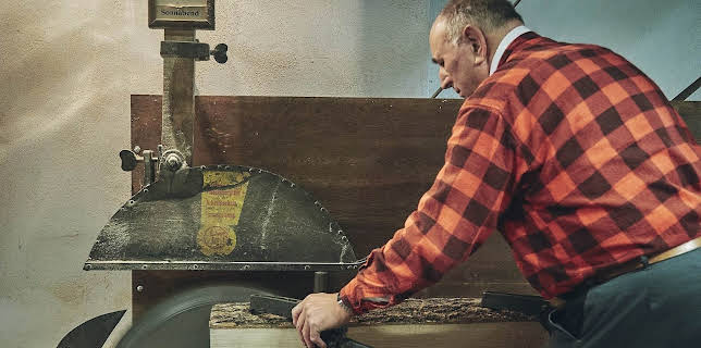 01:50: Vom Baumstamm zum Musikinstrument | MDR Fernsehen | 2/28 2026