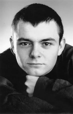 Laurence Kinlan as 