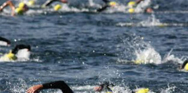 13:00: T100 Triathlon World Tour - Dubái (T2025): Resumen | Eurosport 2 | 12/10 2025