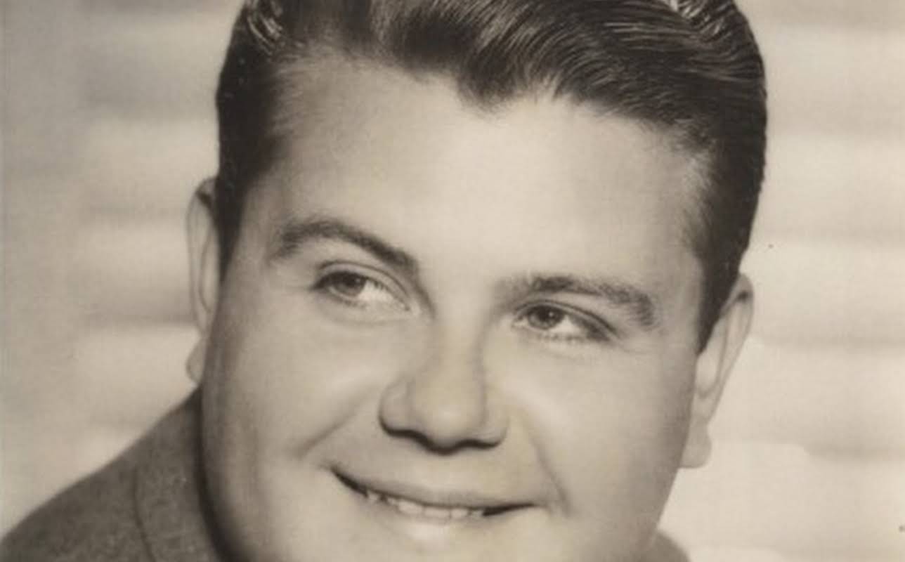 Maynard Holmes