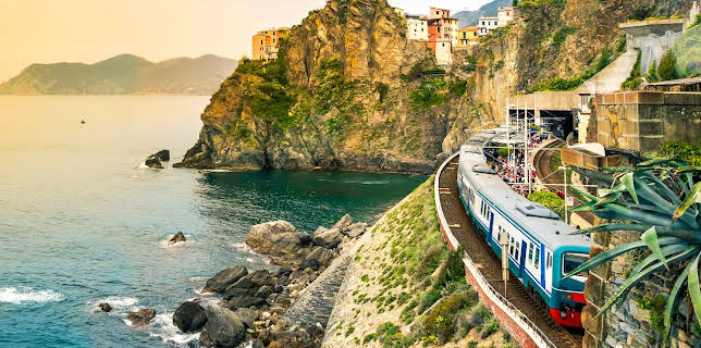 1:00 PM: Europe's Greatest Train Journeys (S1 E4) (S1) | 5 Select | 12/11 2025