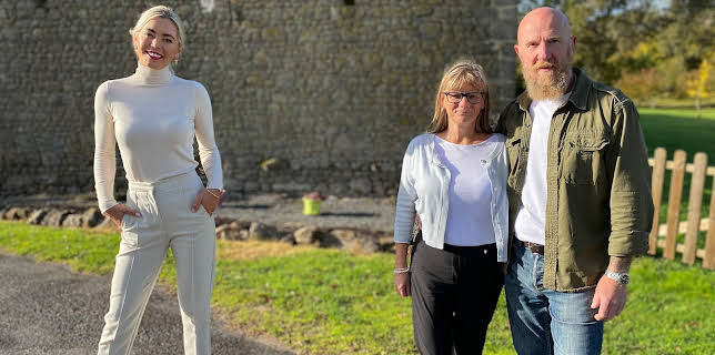 11:00 AM: A Place in the Sun | More 4 | 2/28 2026