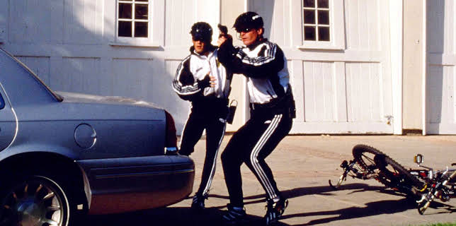 11:00: Pacific Blue (S4 E18) (S4) | TV6 | 12/15 2025