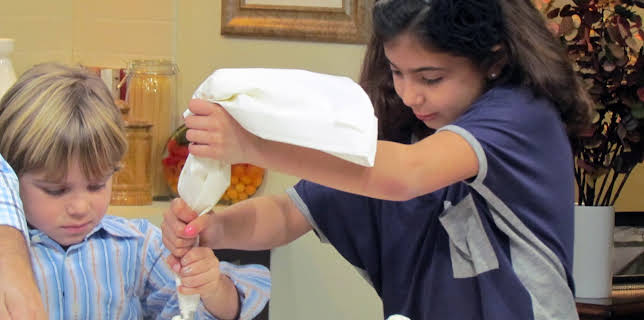 06:00: Kitchen Boss (S2 E39) (S2) | TLC | 2/7 2026