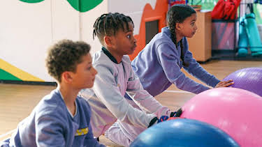 12:45 PM: Football Fantastics (S1) | Cbeebies | 12/27 2025