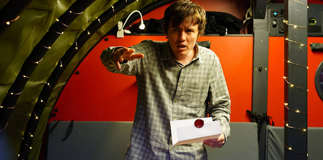 20:00: Kongen befaler UK (S16 E5) (S16) | MAX | 11/7 2025