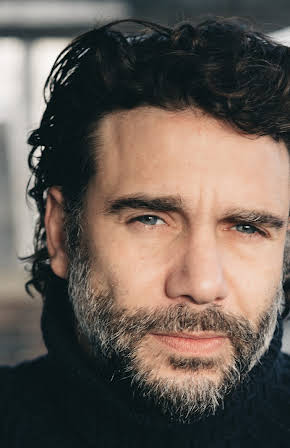Roeland Fernhout as 