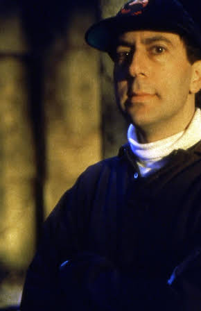 Lawrence Kasanoff as 