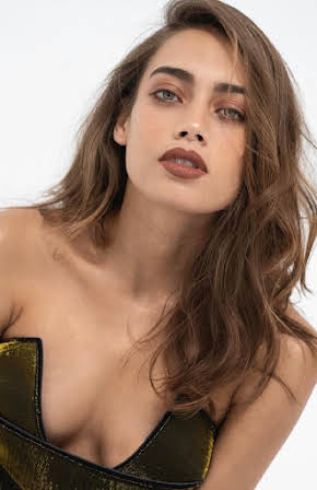 Laura Archbold as 