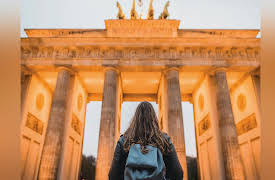 Learning German: A Journey through Language and Culture: Willkommen!