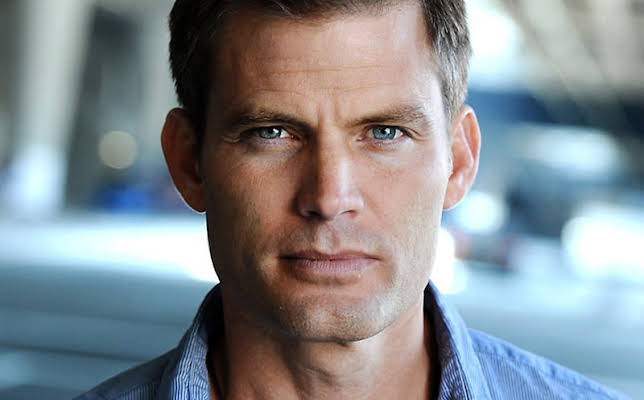 Casper Van Dien