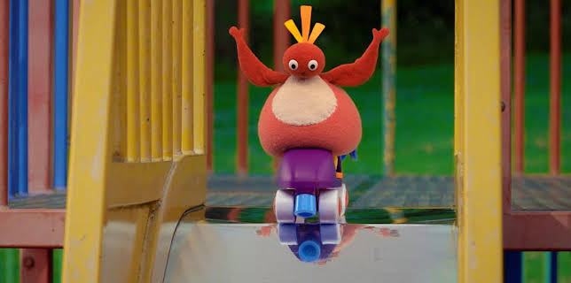 9:30 AM: Twirlywoos (S2) | Cbeebies | 1/7 2026