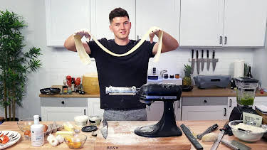 13:15: Selena Gomez kocht - Genussvoll lernen | Sixx | 4/25 2026