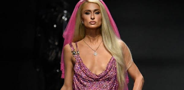 Paris Hilton releases new version of 'Stars are blind'.