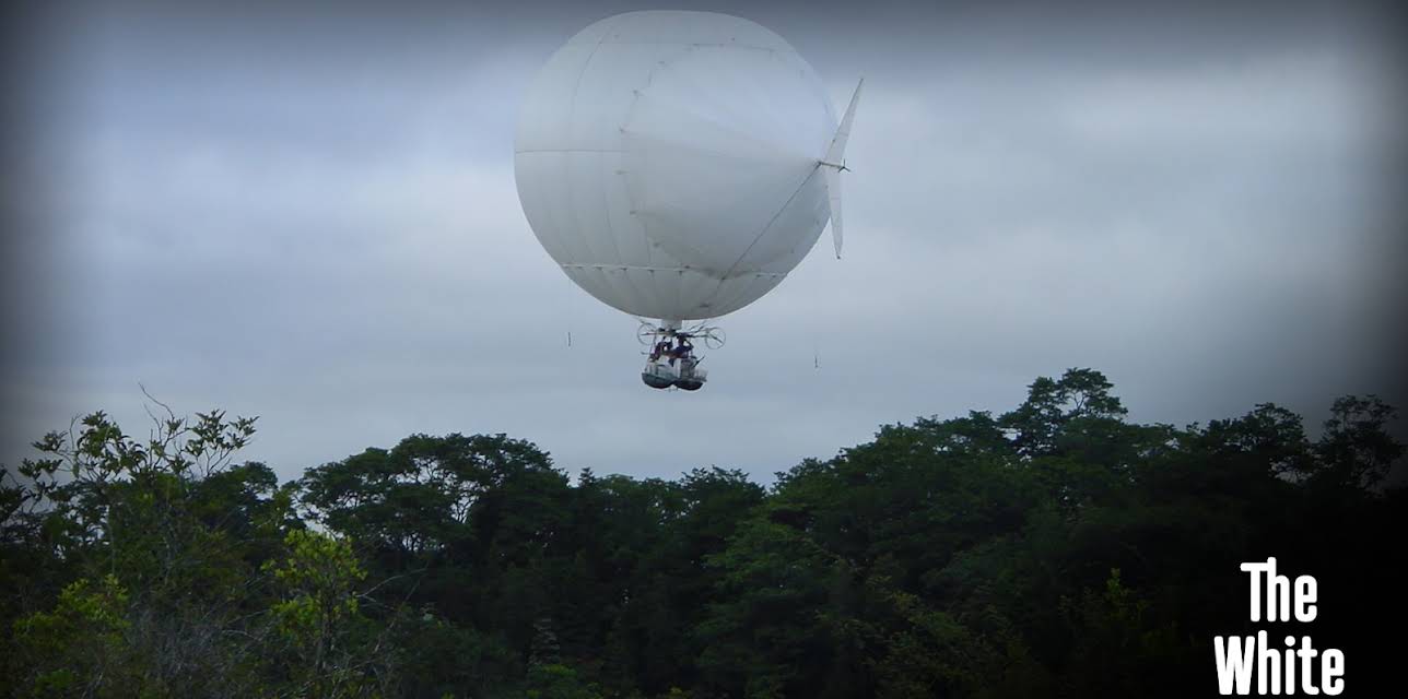 The  White  Diamond (2004)