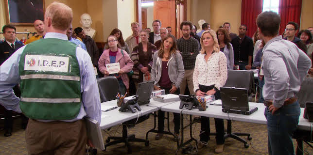 06:00: Parks and Recreation (S5 E13) (S5) | Viasat Series | 12/25 2025