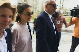 Rich & Shameless, Season 1: The Heiress and the Sex Cult