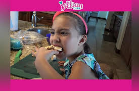 JillianTubeHD: Jillian Makes Banana S'mores!