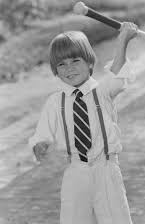 Huckleberry Fox como Teddy Horton