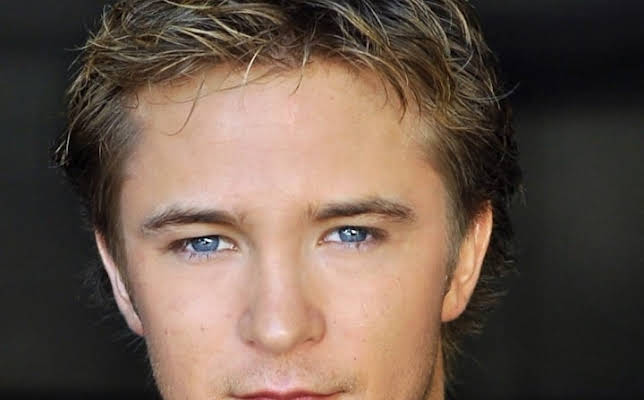 Michael Welch