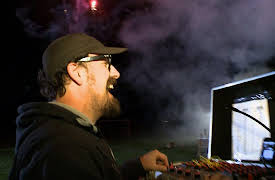 Pyros Painting with Fire: DeuxMontagnes and Montreal