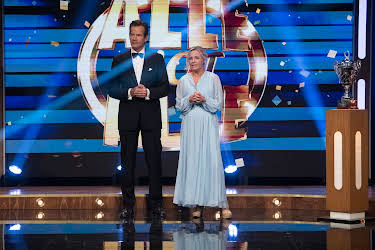 09:25: Alle mot alle (S7 E48) (S7) | TVNorge | 5/5 2026