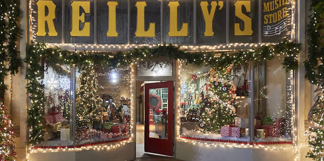 16:10: Christmas Tree Lane | FEM | 11/12 2025