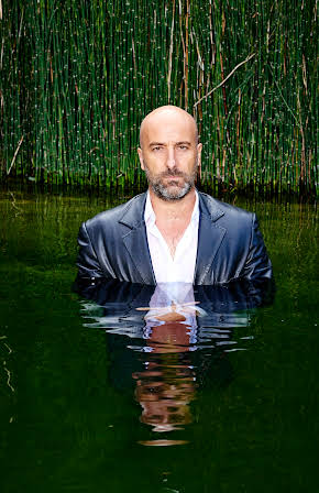 Antonio Gil as 