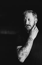 Andrew Hyatt som Director