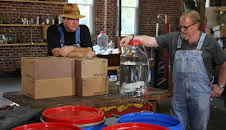 Moonshiners (S10 E11)