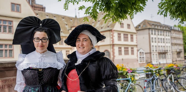 23:35: Paris til Istanbul med Sue Perkins: Strasbourg og München | NRK 2 | 3/10 2026