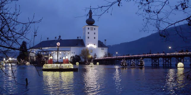 15:30: Vorboten des Christkinds - Adventmärkte in Oberösterreich | 3SAT | 12/13 2025