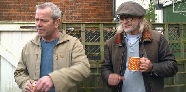 11:00 AM: Find It, Fix It, Flog It | More 4 | 12/16 2025