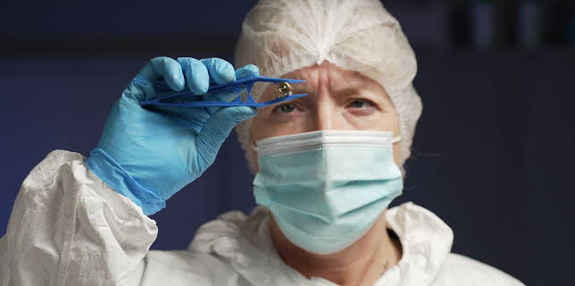 Killer at the Crime Scene