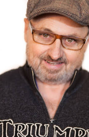 Clark Middleton as 