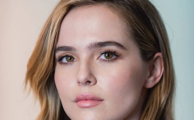 Zoey Deutch