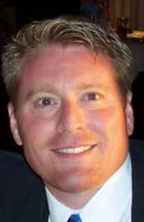 Francis J. Murphy III as Wayne Kendall