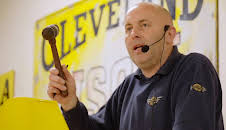 Bangers & Cash (S5 E13)