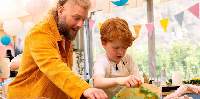 19:00: Bakemesterskapet junior: Vrien rull | NRK Super | 1/22 2026