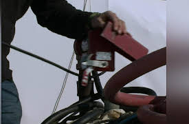 Bering Sea Gold: Under the Ice Season 1: Fractures on the Mend