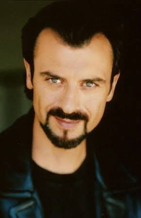Juan Chioran as 