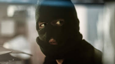 23:00: Maskeradligan | TV12 | 9/3 2025