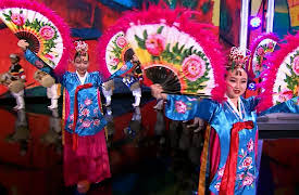 The Big Stage: Rocking the Classics, Hip Hop & Aerial Rope Spin