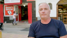 Bargain-Loving Brits in the Sun (S10 E1)