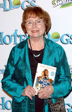 Lois Duncan som Director