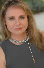 Priscilla Barnes som 