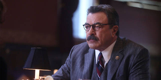 9:00 PM: Blue Bloods (S8 E19) (S8) | 5 USA | 11/27 2025