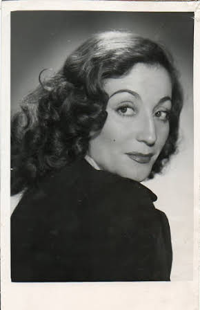 Ada Carrasco as 