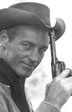 Guy Madison como Capt. Robert MacClaw