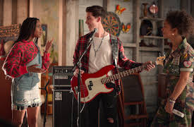 Julie and the Phantoms: Flying Solo